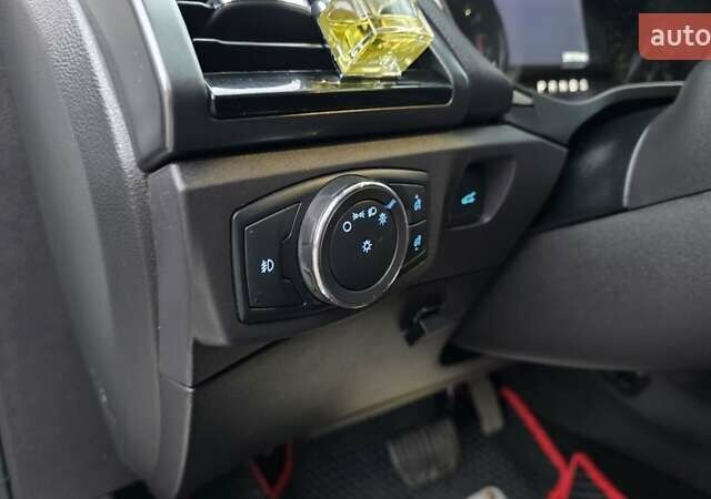 Білий Форд Фьюжен, об'ємом двигуна 2.5 л та пробігом 240 тис. км за 9449 $, фото 41 на Automoto.ua