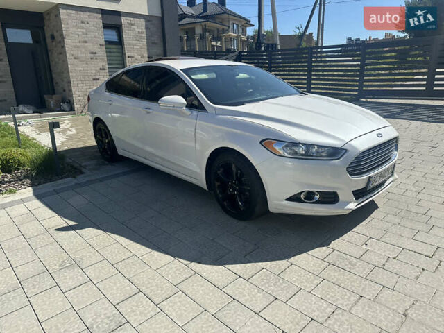 Форд Фьюжен 2015 у Львові на Automoto.ua Білий Форд Фьюжен, об'ємом двигуна 2 л та пробігом 200 тис. км за 9500 $, фото 3 на Automoto.ua