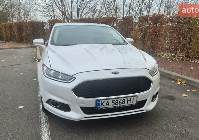 Белый Форд Фьюжн, объемом двигателя 2 л и пробегом 158 тыс. км за 11750 $, фото 1 на Automoto.ua