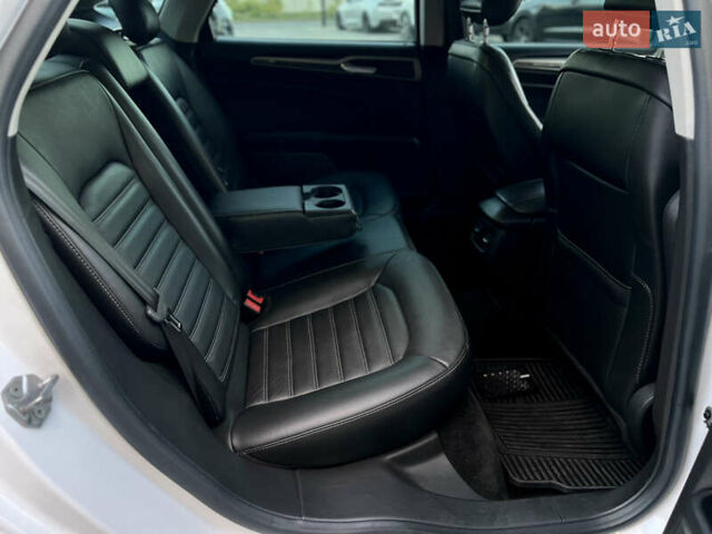 Форд Фьюжен 2015 у Одесі на Automoto.ua Білий Форд Фьюжен, об'ємом двигуна 2 л та пробігом 148 тис. км за 10900 $, фото 25 на Automoto.ua