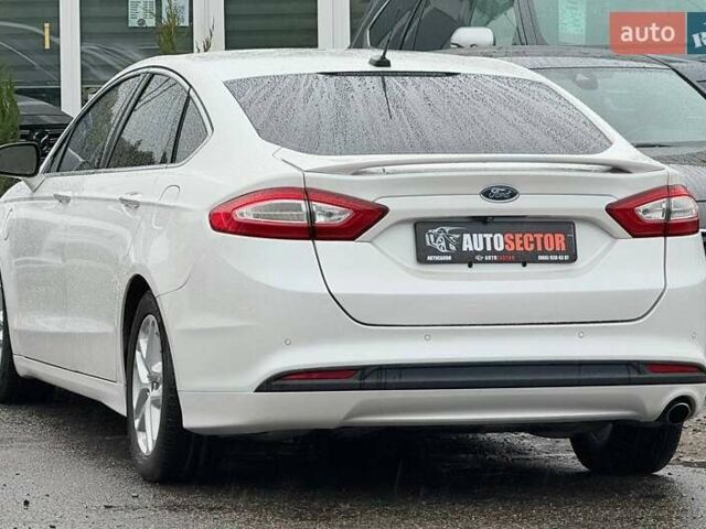 Білий Форд Фьюжен, об'ємом двигуна 2 л та пробігом 127 тис. км за 16000 $, фото 6 на Automoto.ua