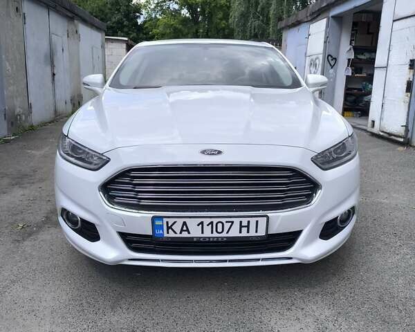 Белый Форд Фьюжн, объемом двигателя 2 л и пробегом 259 тыс. км за 10700 $, фото 18 на Automoto.ua
