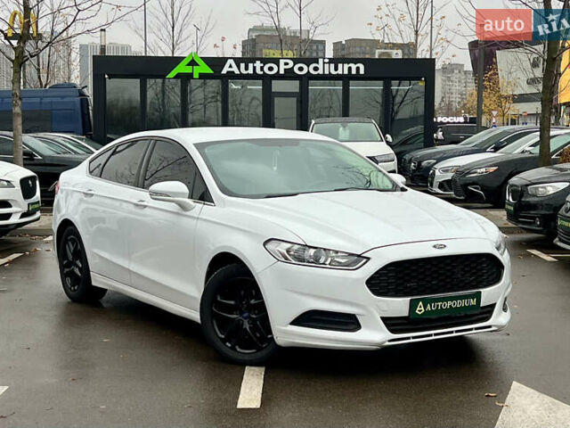 Білий Форд Фьюжен, об'ємом двигуна 2.49 л та пробігом 201 тис. км за 9300 $, фото 1 на Automoto.ua