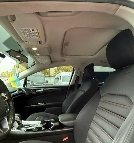 Белый Форд Фьюжн, объемом двигателя 2.5 л и пробегом 240 тыс. км за 9300 $, фото 9 на Automoto.ua