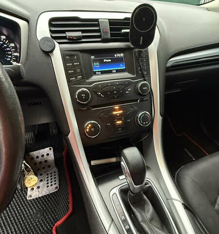 Белый Форд Фьюжн, объемом двигателя 2.5 л и пробегом 240 тыс. км за 9300 $, фото 12 на Automoto.ua