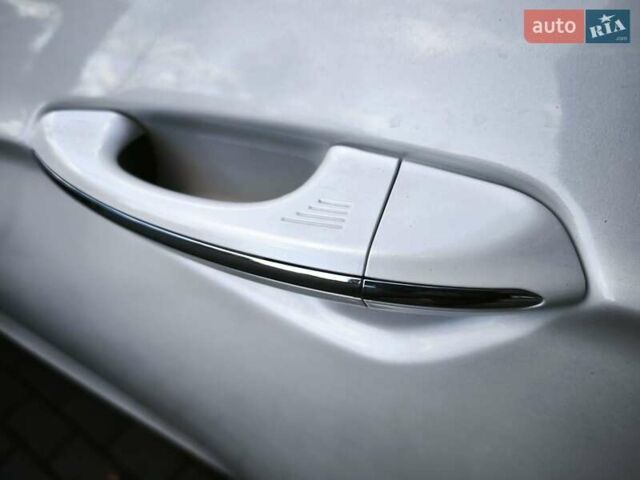 Білий Форд Фьюжен, об'ємом двигуна 2 л та пробігом 108 тис. км за 15000 $, фото 8 на Automoto.ua
