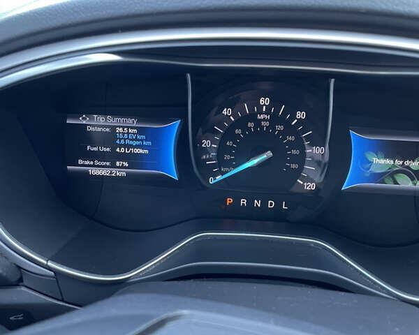 Білий Форд Фьюжен, об'ємом двигуна 2 л та пробігом 169 тис. км за 13000 $, фото 6 на Automoto.ua