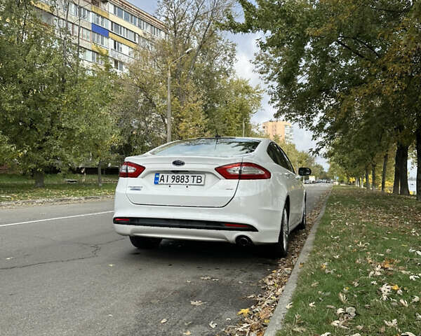 Белый Форд Фьюжн, объемом двигателя 2 л и пробегом 174 тыс. км за 14000 $, фото 3 на Automoto.ua