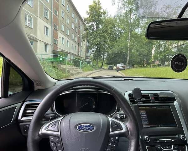 Білий Форд Фьюжен, об'ємом двигуна 2 л та пробігом 230 тис. км за 10000 $, фото 4 на Automoto.ua