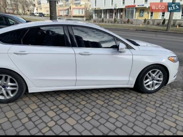 Белый Форд Фьюжн, объемом двигателя 2.5 л и пробегом 220 тыс. км за 7700 $, фото 3 на Automoto.ua