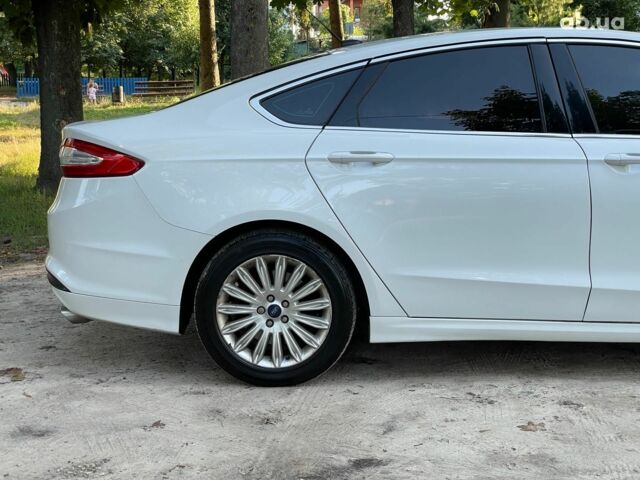 Белый Форд Фьюжн, объемом двигателя 2 л и пробегом 163 тыс. км за 12790 $, фото 7 на Automoto.ua