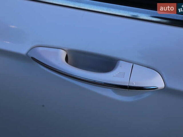 Белый Форд Фьюжн, объемом двигателя 2 л и пробегом 157 тыс. км за 11300 $, фото 27 на Automoto.ua