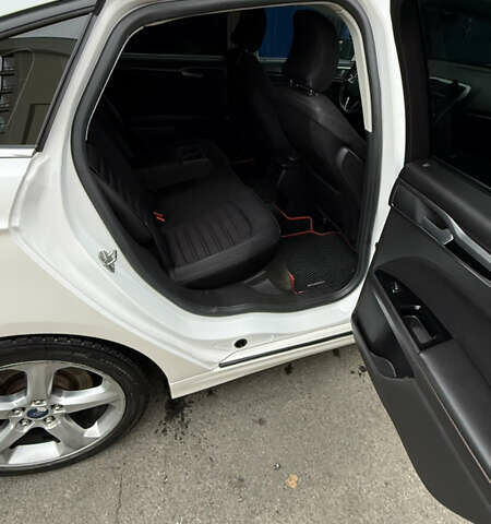 Белый Форд Фьюжн, объемом двигателя 2.5 л и пробегом 240 тыс. км за 9300 $, фото 24 на Automoto.ua