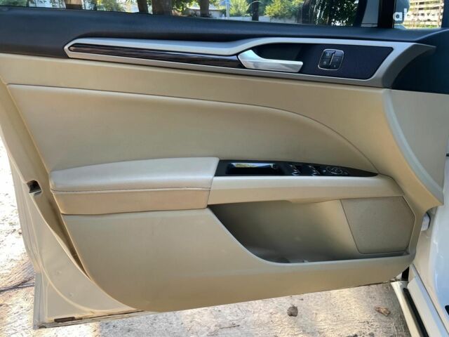 Белый Форд Фьюжн, объемом двигателя 2 л и пробегом 163 тыс. км за 12790 $, фото 21 на Automoto.ua