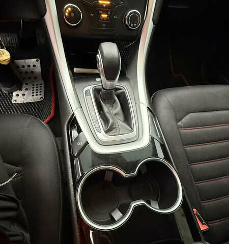 Белый Форд Фьюжн, объемом двигателя 2.5 л и пробегом 240 тыс. км за 9300 $, фото 11 на Automoto.ua