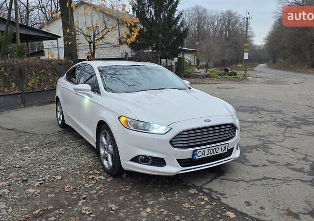 Білий Форд Фьюжен, об'ємом двигуна 2.5 л та пробігом 240 тис. км за 9449 $, фото 2 на Automoto.ua
