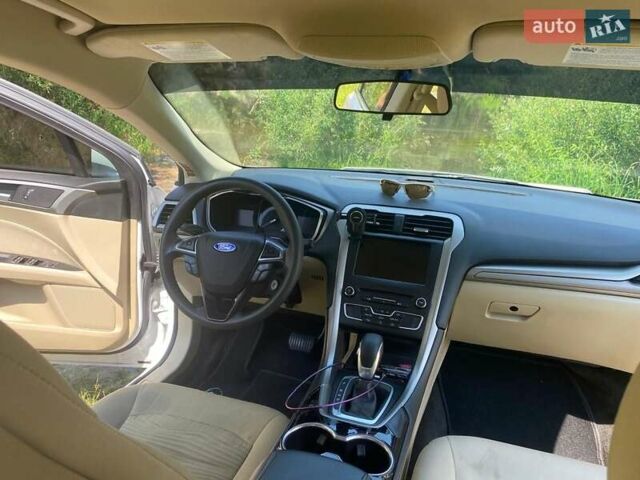 Білий Форд Фьюжен, об'ємом двигуна 2.5 л та пробігом 64 тис. км за 11300 $, фото 6 на Automoto.ua