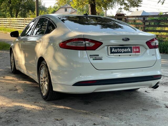 Белый Форд Фьюжн, объемом двигателя 2 л и пробегом 163 тыс. км за 12790 $, фото 11 на Automoto.ua