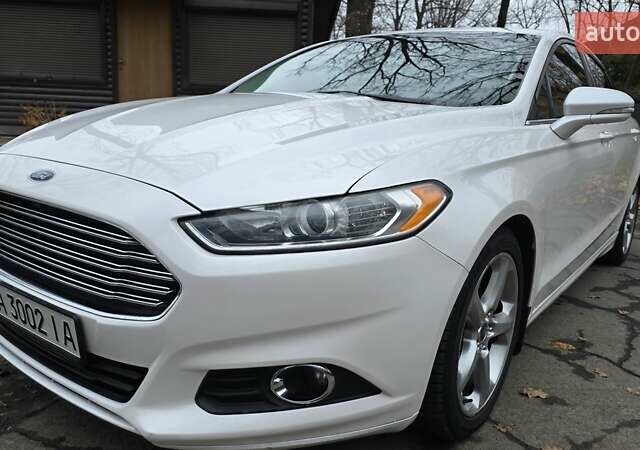 Білий Форд Фьюжен, об'ємом двигуна 2.49 л та пробігом 241 тис. км за 9400 $, фото 29 на Automoto.ua