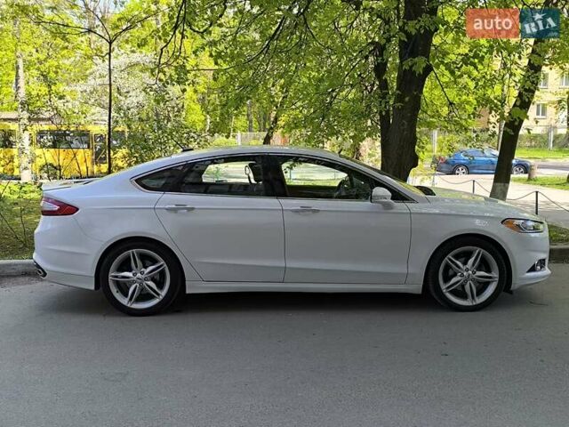 Белый Форд Фьюжн, объемом двигателя 2 л и пробегом 259 тыс. км за 10700 $, фото 2 на Automoto.ua