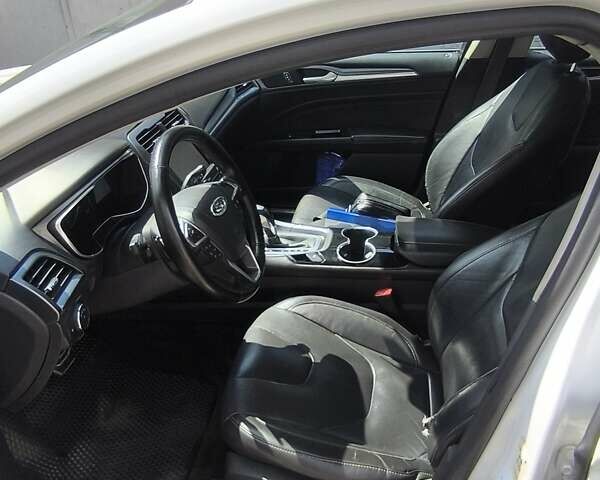 Белый Форд Фьюжн, объемом двигателя 2 л и пробегом 259 тыс. км за 10700 $, фото 43 на Automoto.ua