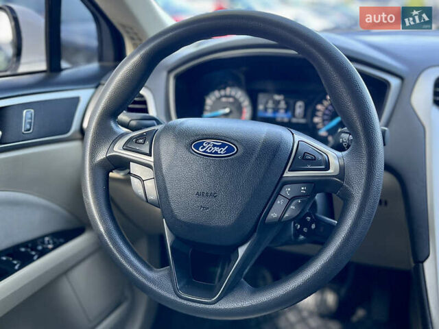 Белый Форд Фьюжн, объемом двигателя 2.49 л и пробегом 199 тыс. км за 9500 $, фото 22 на Automoto.ua