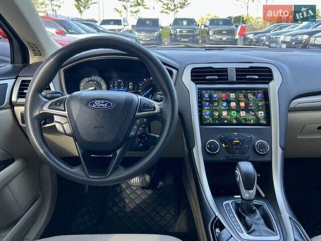 Білий Форд Фьюжен, об'ємом двигуна 2.49 л та пробігом 201 тис. км за 9300 $, фото 22 на Automoto.ua