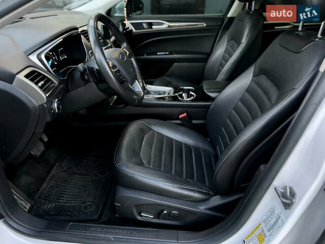 Форд Фьюжен 2015 у Одесі на Automoto.ua Білий Форд Фьюжен, об'ємом двигуна 2 л та пробігом 148 тис. км за 10900 $, фото 6 на Automoto.ua