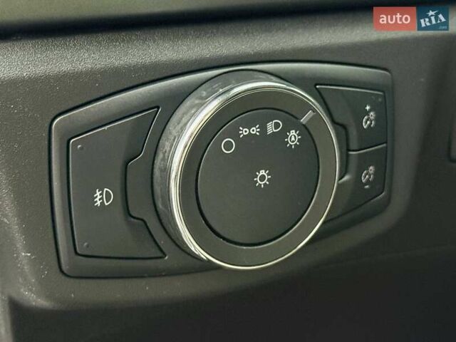 Білий Форд Фьюжен, об'ємом двигуна 2 л та пробігом 127 тис. км за 16000 $, фото 34 на Automoto.ua