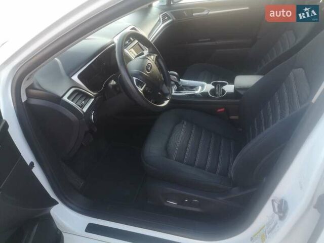 Білий Форд Фьюжен, об'ємом двигуна 2.5 л та пробігом 119 тис. км за 11300 $, фото 11 на Automoto.ua