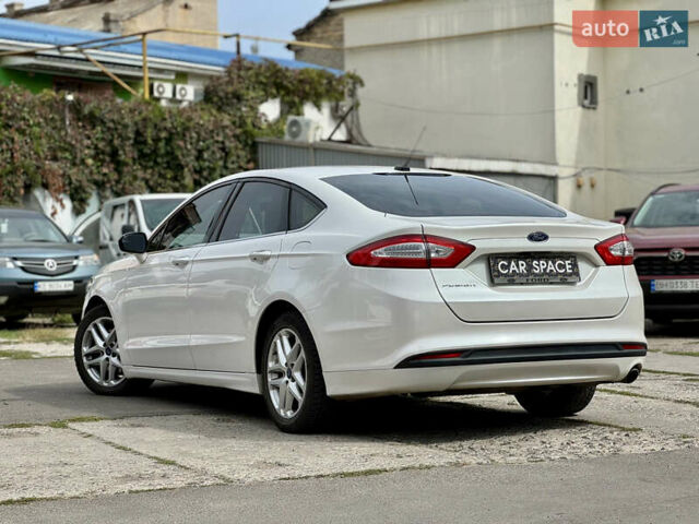 Білий Форд Фьюжен, об'ємом двигуна 2.5 л та пробігом 130 тис. км за 8700 $, фото 5 на Automoto.ua