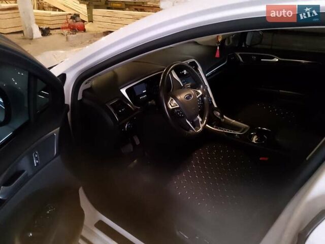 Білий Форд Фьюжен, об'ємом двигуна 2.5 л та пробігом 170 тис. км за 9500 $, фото 2 на Automoto.ua