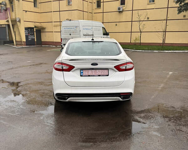 Білий Форд Фьюжен, об'ємом двигуна 0 л та пробігом 158 тис. км за 10000 $, фото 2 на Automoto.ua