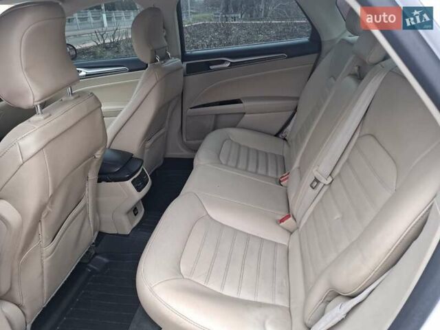 Білий Форд Фьюжен, об'ємом двигуна 1.5 л та пробігом 161 тис. км за 9900 $, фото 8 на Automoto.ua
