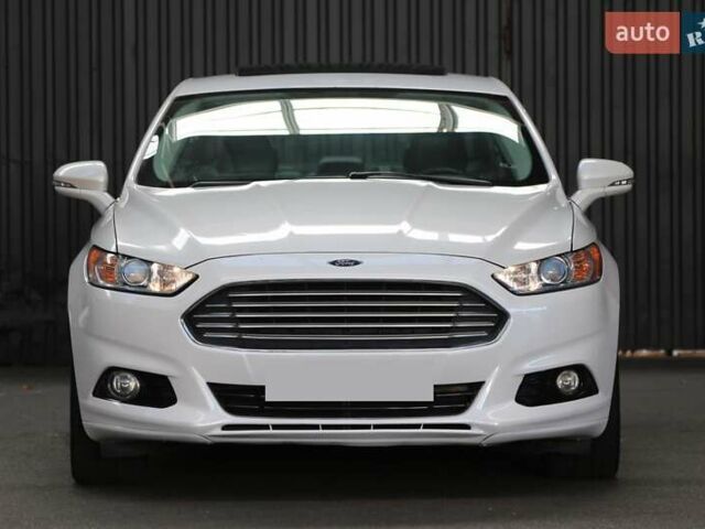 Белый Форд Фьюжн, объемом двигателя 2 л и пробегом 157 тыс. км за 11300 $, фото 1 на Automoto.ua