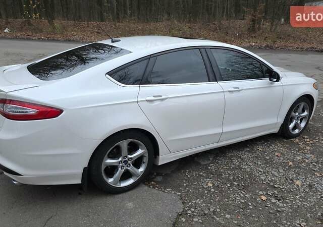 Білий Форд Фьюжен, об'ємом двигуна 2.5 л та пробігом 240 тис. км за 9449 $, фото 21 на Automoto.ua