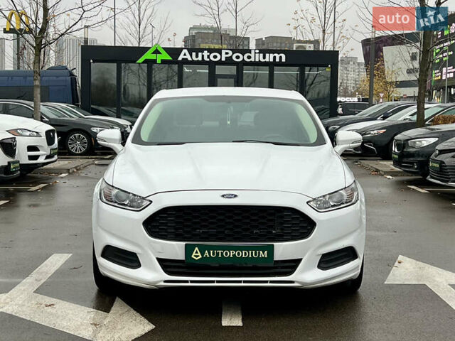 Белый Форд Фьюжн, объемом двигателя 2.49 л и пробегом 199 тыс. км за 9500 $, фото 5 на Automoto.ua