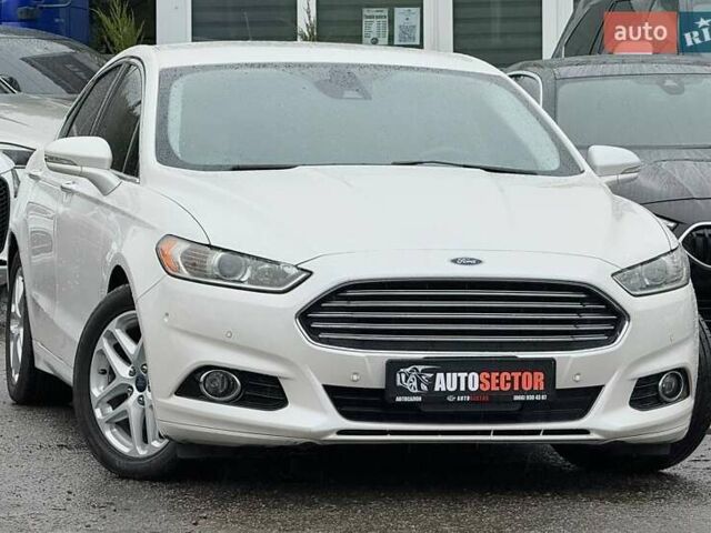 Белый Форд Фьюжн, объемом двигателя 2 л и пробегом 126 тыс. км за 16000 $, фото 5 на Automoto.ua