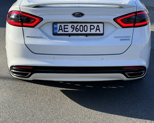 Форд Фьюжен 2015 у Дніпро (Дніпропетровську) на Automoto.ua Білий Форд Фьюжен, об'ємом двигуна 2 л та пробігом 174 тис. км за 11999 $, фото 1 на Automoto.ua