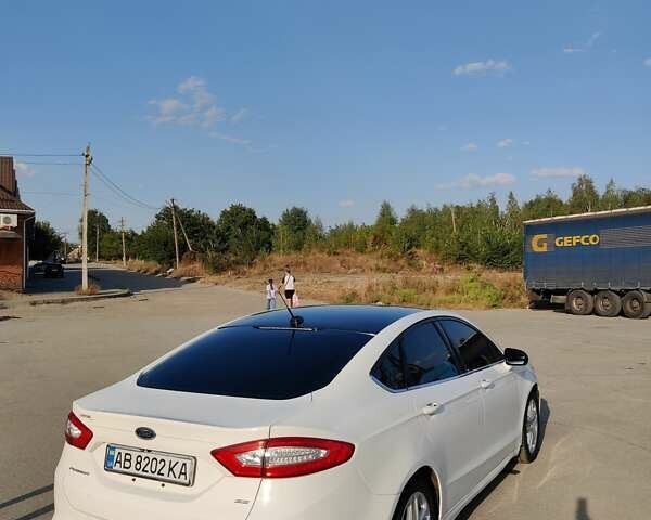 Білий Форд Фьюжен, об'ємом двигуна 2.49 л та пробігом 220 тис. км за 9500 $, фото 24 на Automoto.ua