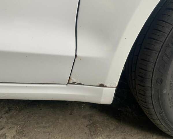 Белый Форд Фьюжн, объемом двигателя 2.5 л и пробегом 220 тыс. км за 7700 $, фото 6 на Automoto.ua