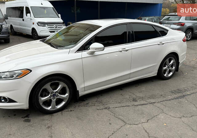 Белый Форд Фьюжн, объемом двигателя 2.5 л и пробегом 240 тыс. км за 9300 $, фото 5 на Automoto.ua