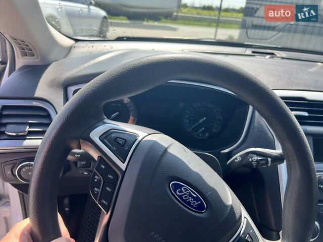 Форд Фьюжн 2015 в Полтаве на Automoto.ua Белый Форд Фьюжн, объемом двигателя 2.49 л и пробегом 210 тыс. км за 10200 $, фото 8 на Automoto.ua