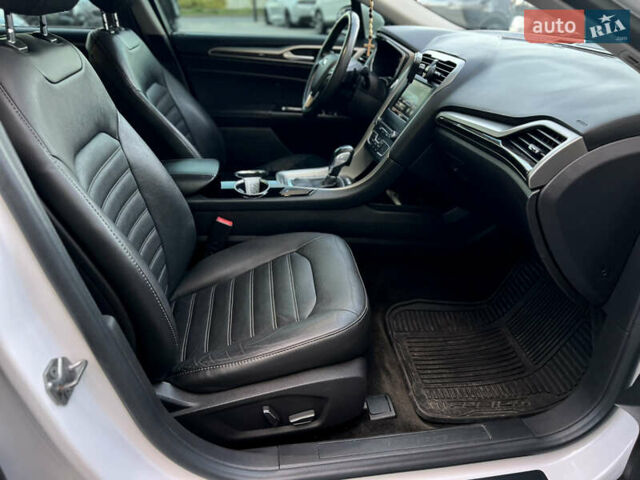 Форд Фьюжен 2015 у Одесі на Automoto.ua Білий Форд Фьюжен, об'ємом двигуна 2 л та пробігом 148 тис. км за 10900 $, фото 26 на Automoto.ua