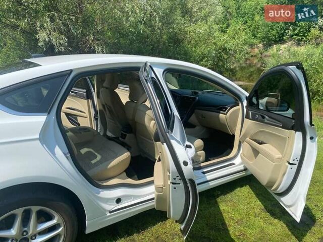 Білий Форд Фьюжен, об'ємом двигуна 2.5 л та пробігом 64 тис. км за 11300 $, фото 5 на Automoto.ua