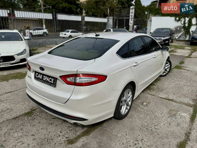 Білий Форд Фьюжен, об'ємом двигуна 2.5 л та пробігом 130 тис. км за 8700 $, фото 9 на Automoto.ua