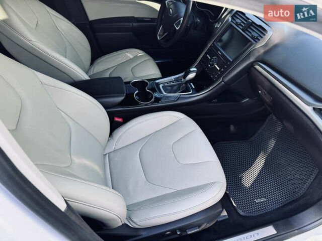 Форд Фьюжен 2015 у Дніпро (Дніпропетровську) на Automoto.ua Білий Форд Фьюжен, об'ємом двигуна 2 л та пробігом 174 тис. км за 11999 $, фото 12 на Automoto.ua