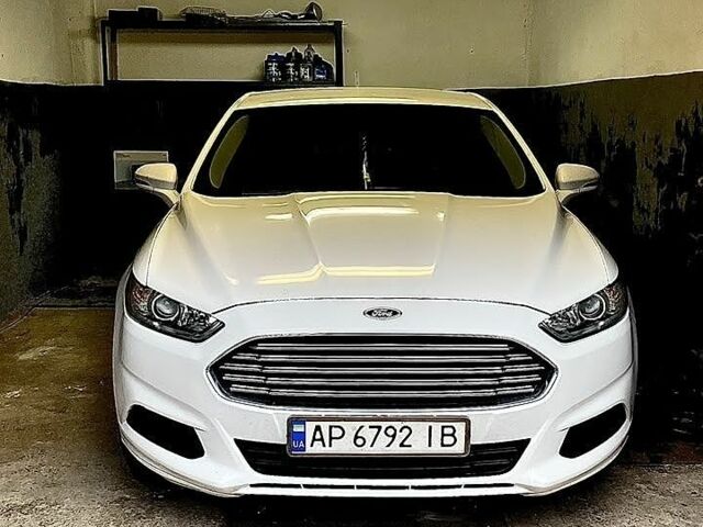 Білий Форд Фьюжен, об'ємом двигуна 2.5 л та пробігом 300 тис. км за 8000 $, фото 6 на Automoto.ua
