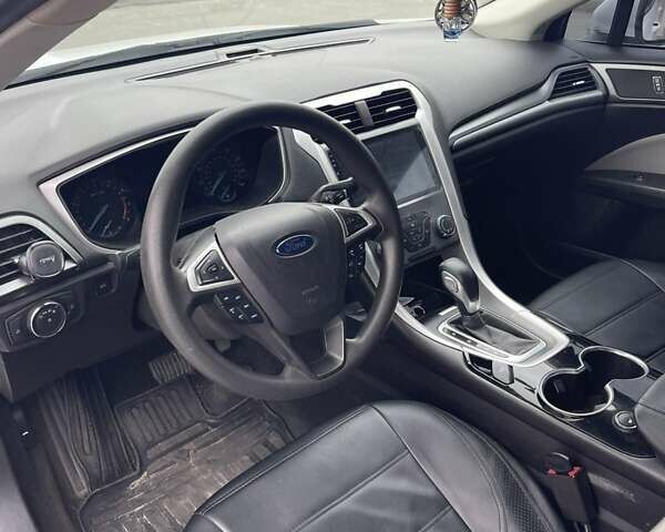 Білий Форд Фьюжен, об'ємом двигуна 2.5 л та пробігом 245 тис. км за 9300 $, фото 8 на Automoto.ua