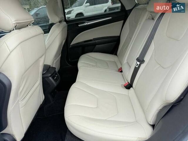 Белый Форд Фьюжн, объемом двигателя 2 л и пробегом 126 тыс. км за 16000 $, фото 14 на Automoto.ua